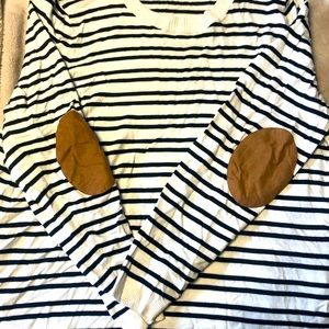 Market and Spruce long sleeve top